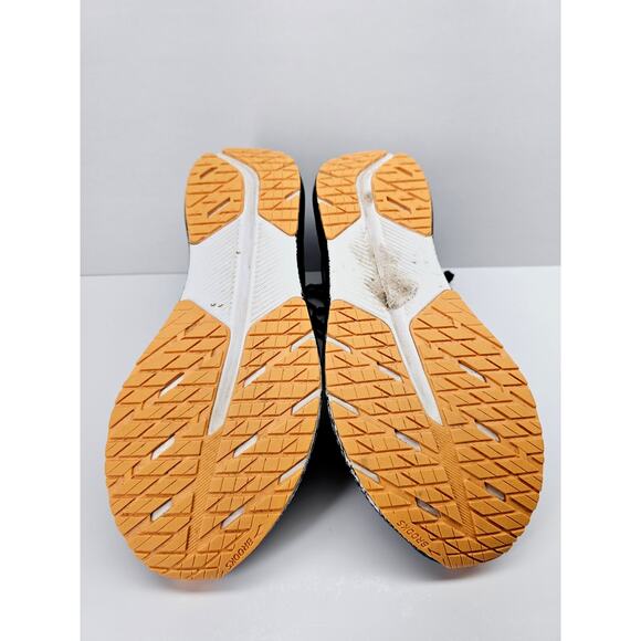 Brooks Men 8.5 Comfy footwear main image 8